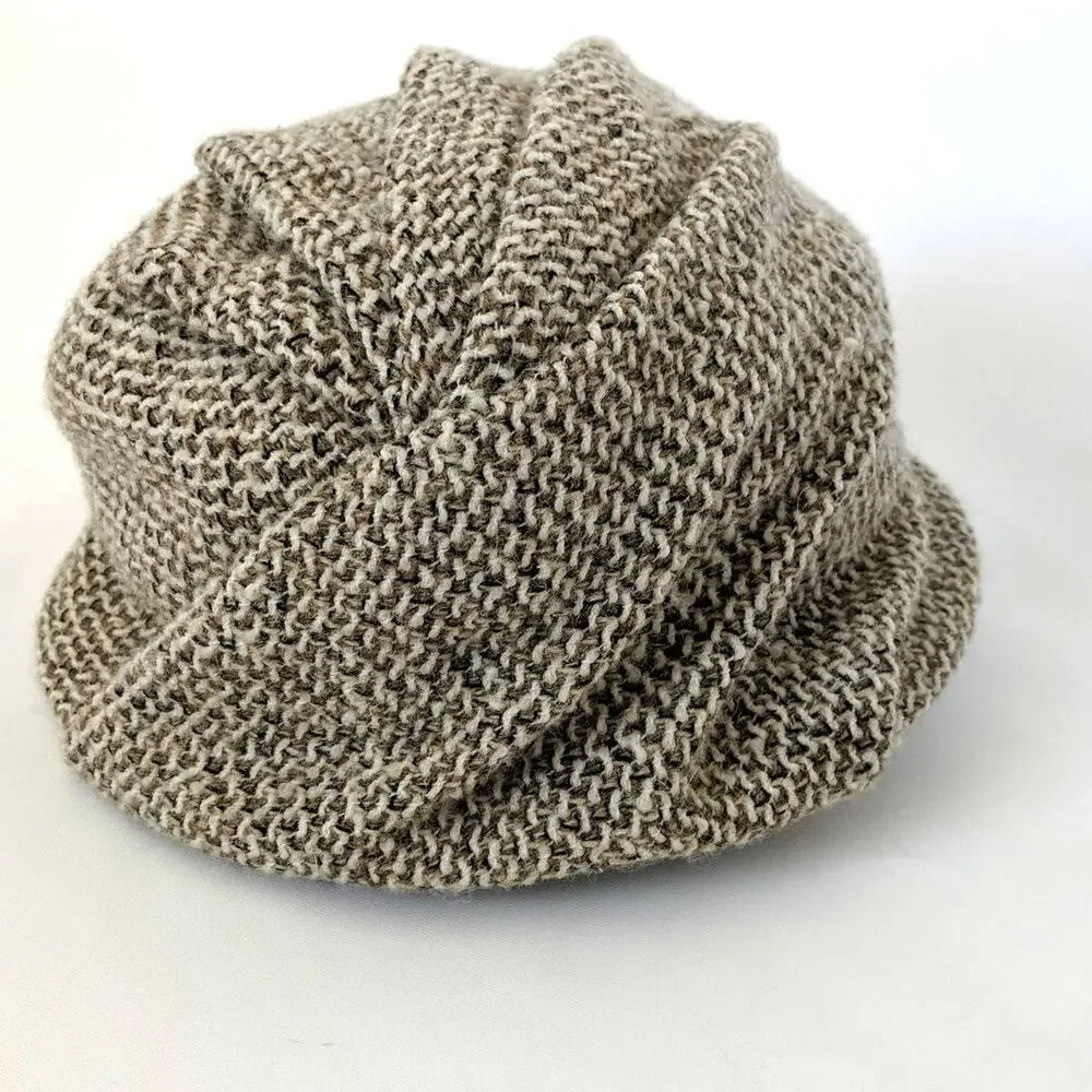 Vintage CHANEL‎ Tweed City Hat Wool Tan Cloche 57 Luxury Old Money